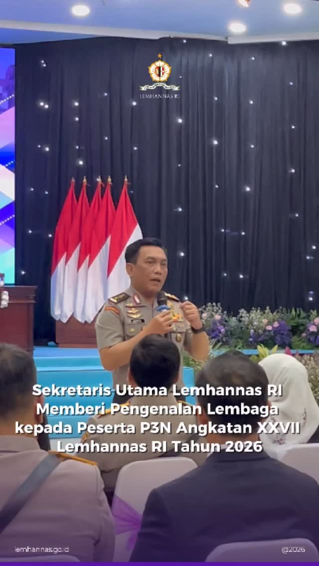Sekretaris Utama Lemhannas RI Komjen Pol. Drs. R. ...